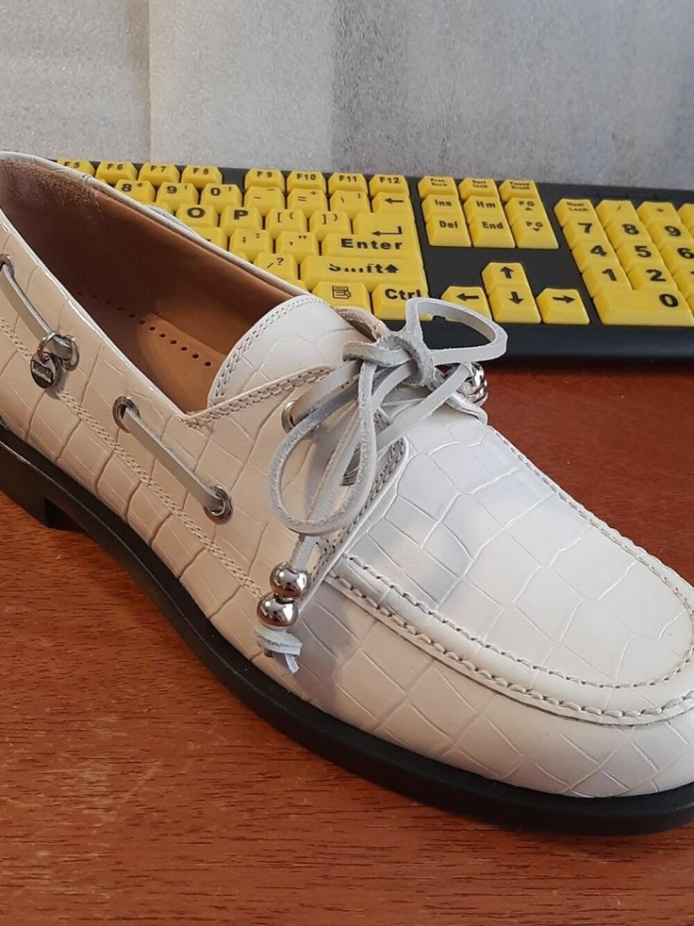 NEW TAG ! Labucq Nelson Boat Shoe In Ivory Crocco Size 8 Made In Italy